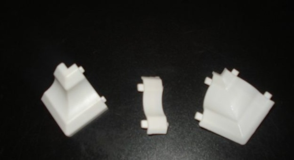 ugolki_dlya_plintusa